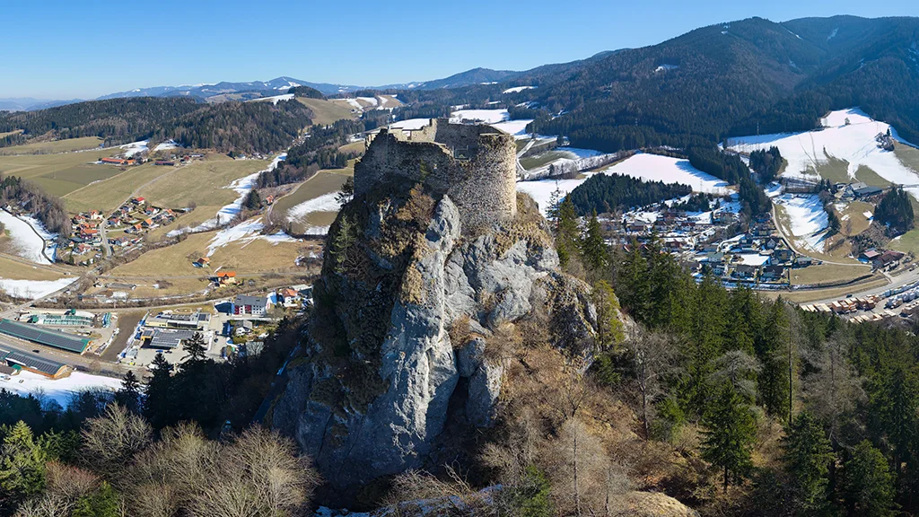 Voransicht zur virtuellen Tour Burg-Ruine Eppenstein bei Eppenstein in der Steiermark