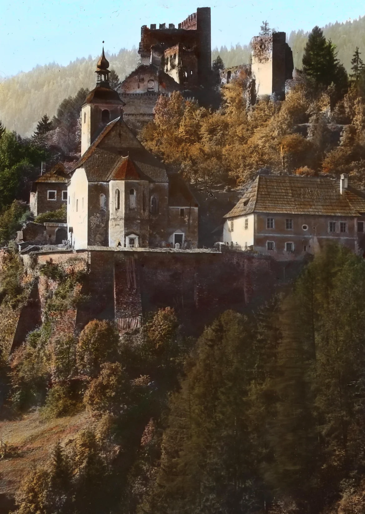 Burgruine Frauenburg auf einer colorierten Glasplattenfotographie um 1932