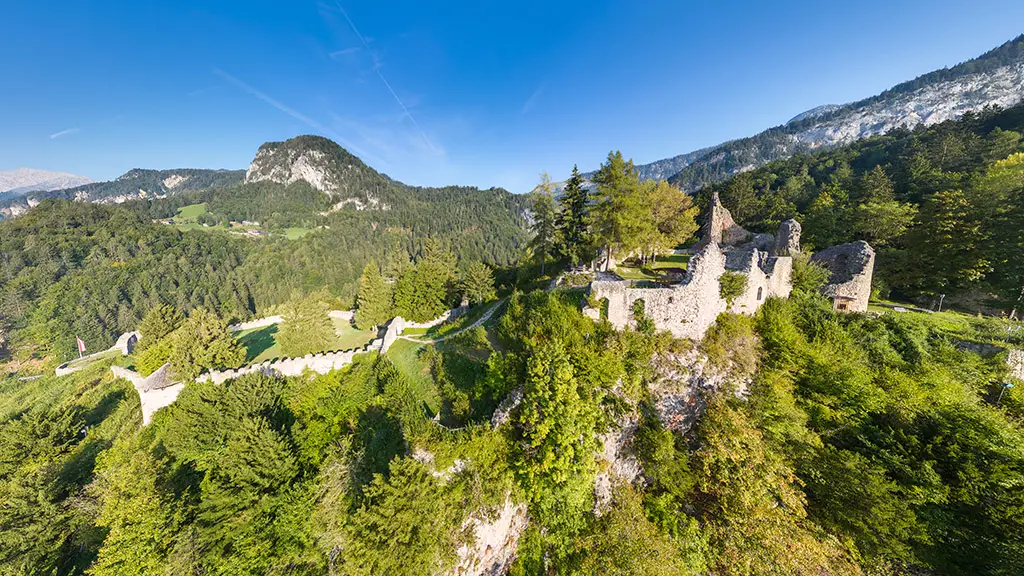 Voransicht zur virtuellen Tour Burg-Ruine Wolkenstein im Ennstal in der Steiermark